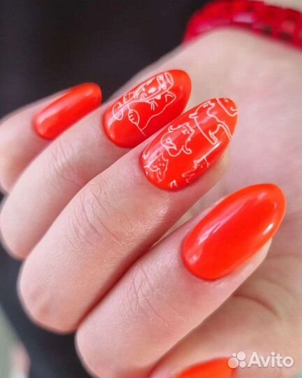 Маникюр, наращивание ногтей и педикюр