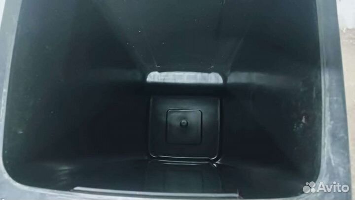 Контейнер для мусора 80л