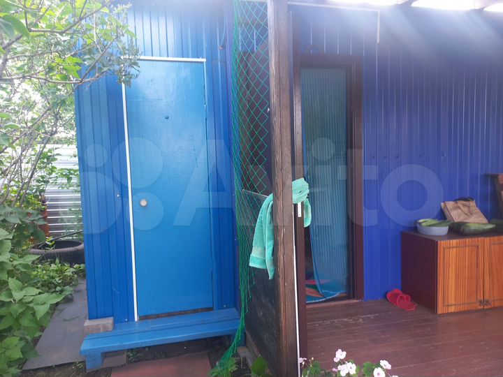 Дача 20 м² на участке 8 сот.