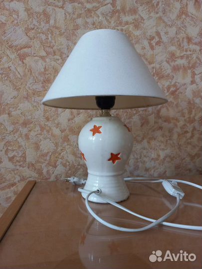 Лампа настольная