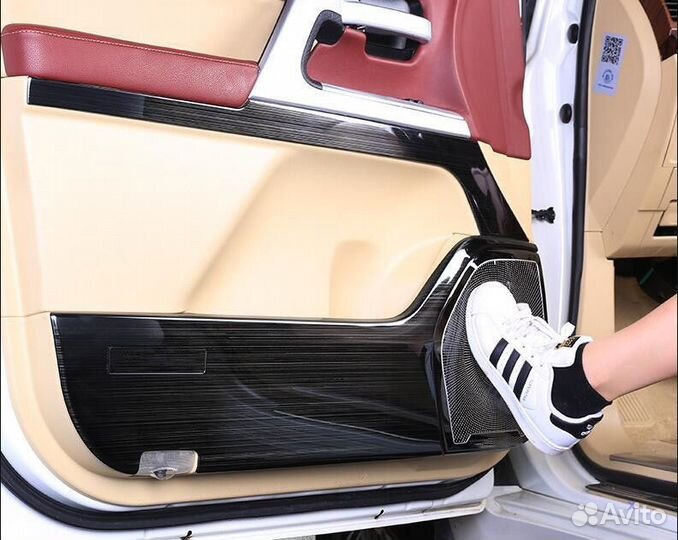 LX570/LX450d Накладки на двери+динамики G9OE9