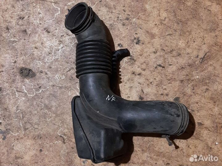 Патрубок воздушного фильтра Хундай соната NF
