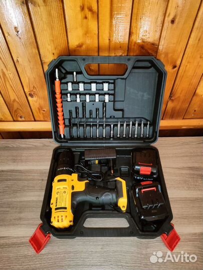 Шуруповерт 18V Dewalt ударный