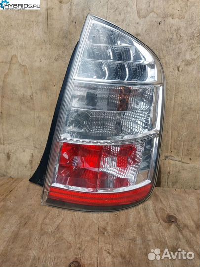 Фонарь задний правый Toyota Prius 2 NHW20 2005