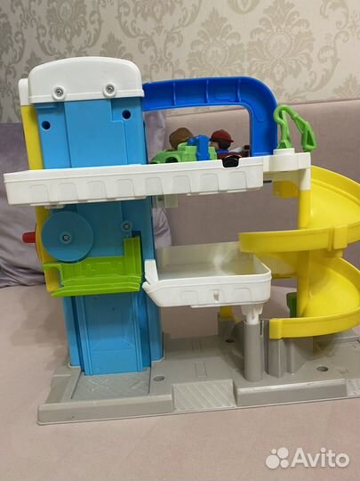 Игрушки fisher price машинки на горке