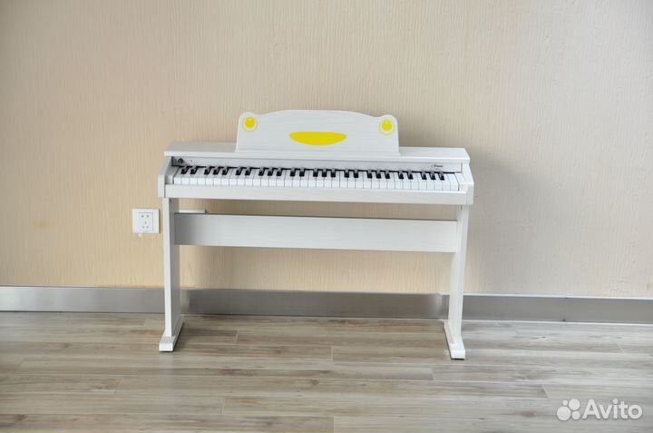 Детское цифровое фортепиано Artesia FUN-1 белое