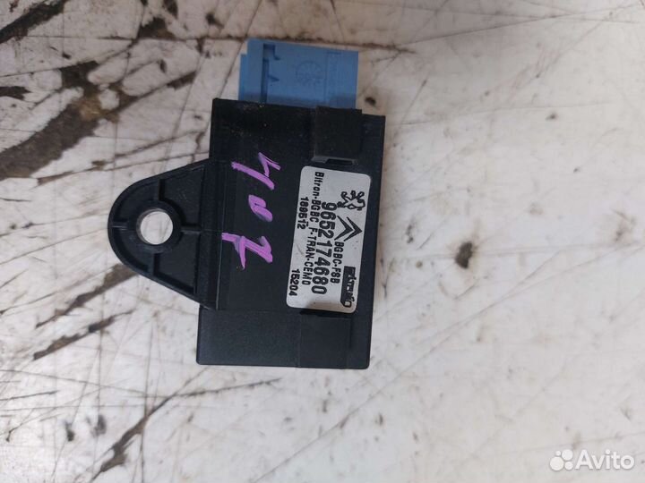 Блок управления ремнями безопасности Peugeot 407