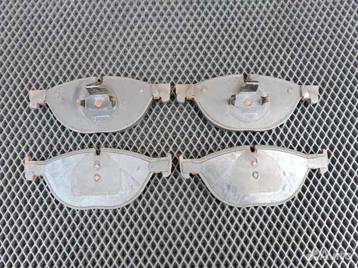 Передние тормозные колодки BMW F10 F07 F01