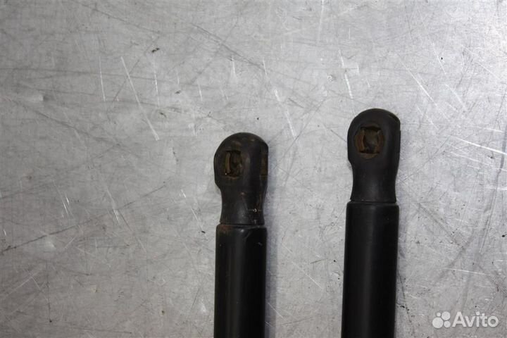 Амортизатор крышки багажника комплект Opel Astra H