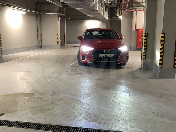 Машиноместо, > 30 м²