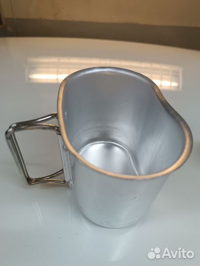 Фляжка походная пластиковая 1 л. с котелком