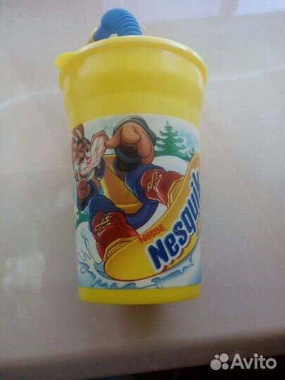 Стаканчик Nesquik с трубочкой
