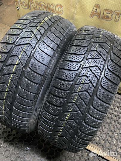 Pirelli Winter Sottozero 3 215/55 R17