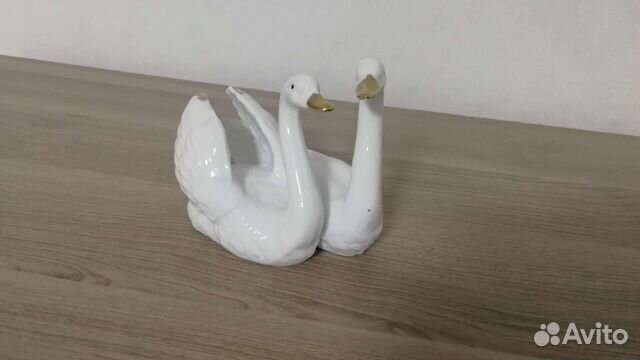 Статуэтка лебеди
