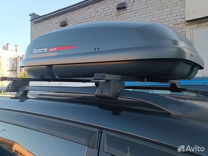 Багажник бокс с поперечинами на крышу автомобиля