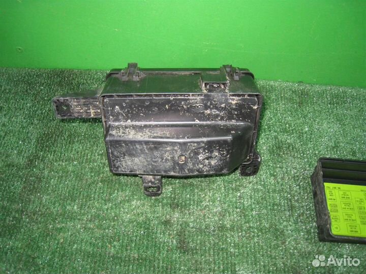 Блок предохранителей моторный Chevrolet aveo T255