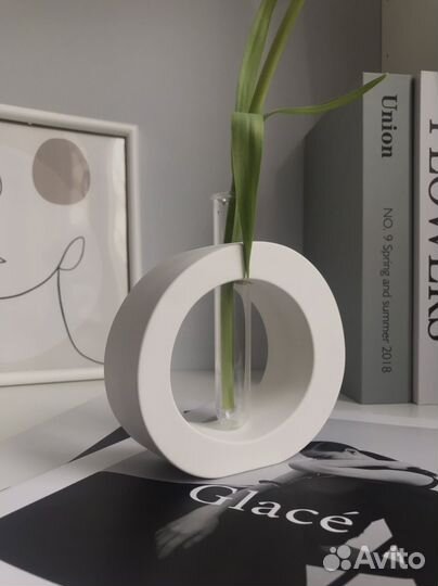 Ваза с колбой