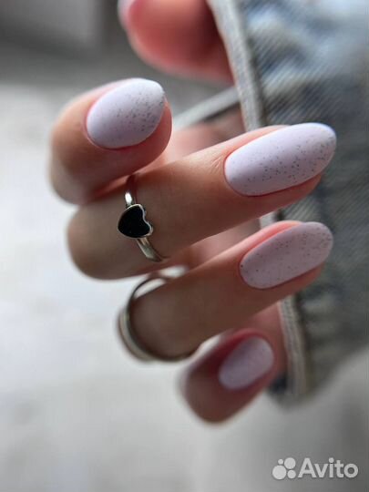 Маникюр и педикюр