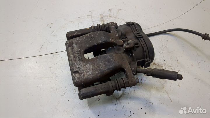 Суппорт Mercedes B W246, 2013