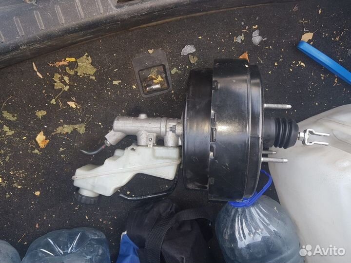 Продаю главный тормозной цилиндр правый руль