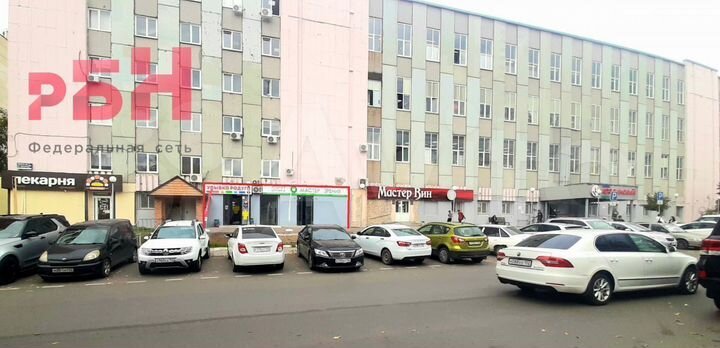 Помещение с Арендаторами, 301 м²