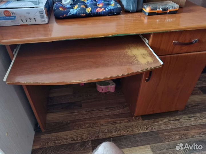 Компьютерный стол