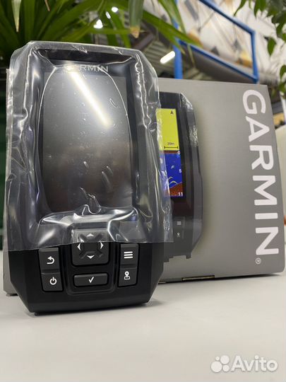 Эхолот Garmin Striker Plus4 с транц. трансдьсером