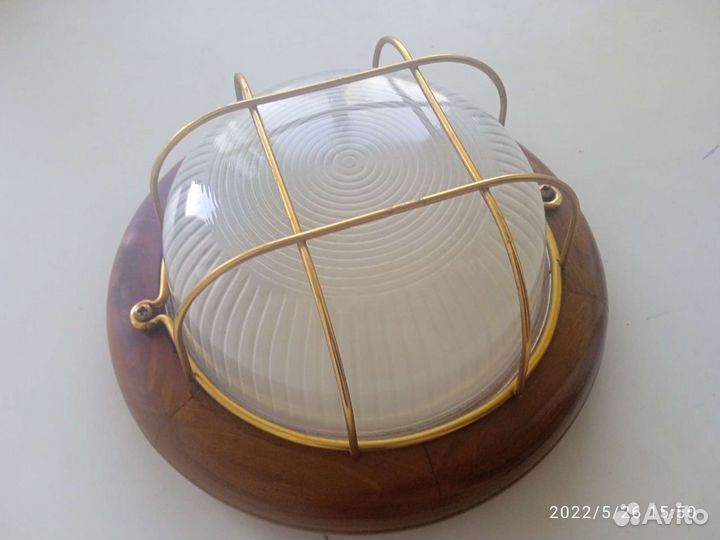 Светильник