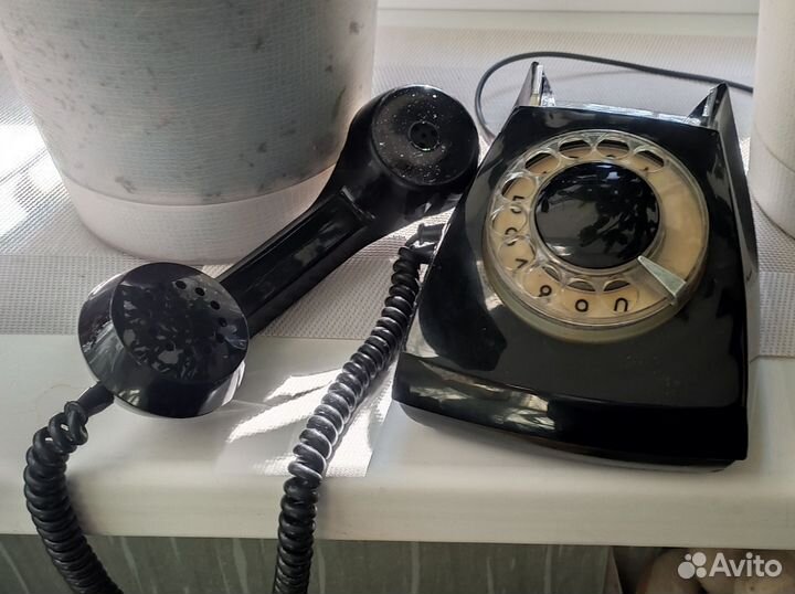 Дисковый телефон 1977 год