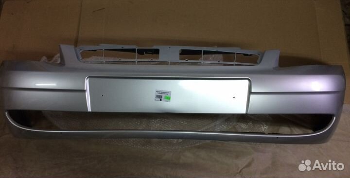 Бампер на ваз 2170 Лада Приора серебристый
