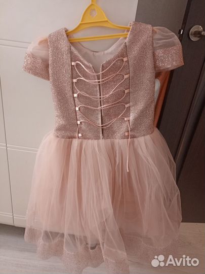 Нарядное платье