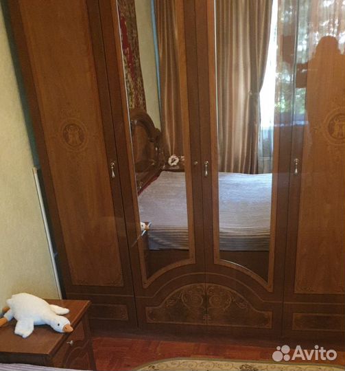 Спальный гарнитур