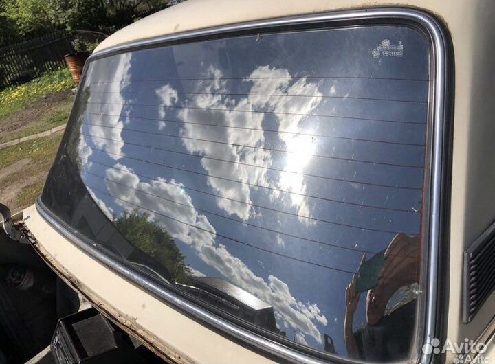 Заднее стекло ваз 2107