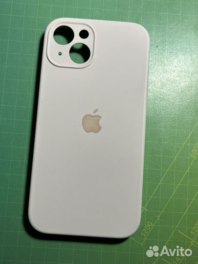 Чехол на iPhone 13