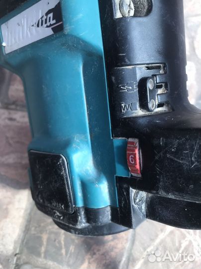 Молоток отбойный Makita