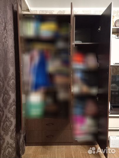 Шкаф