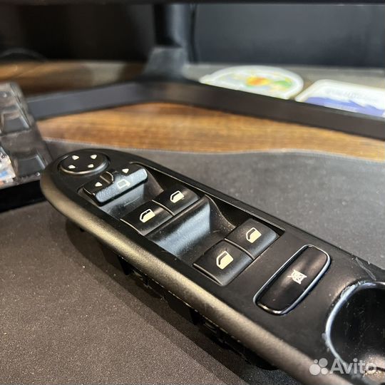 Блок управления стеклоподъемников пежо 407