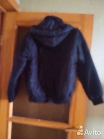 Продается куртка женская короткая новая