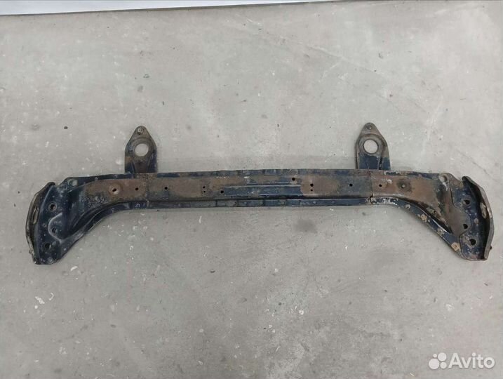 Нижняя планка радиатора Suzuki SX4