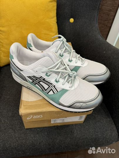 Кроссовки asics мужские 43,5