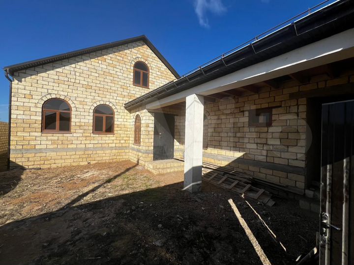 Дом 180 м² на участке 5 сот.