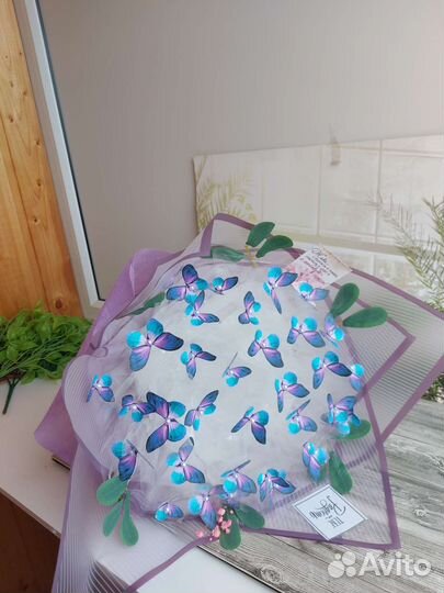 Букет из бабочек светящийся