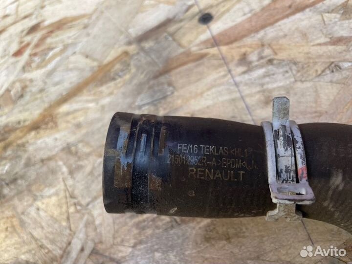 Верхний патрубок радиатора Renault Sandero Stepway