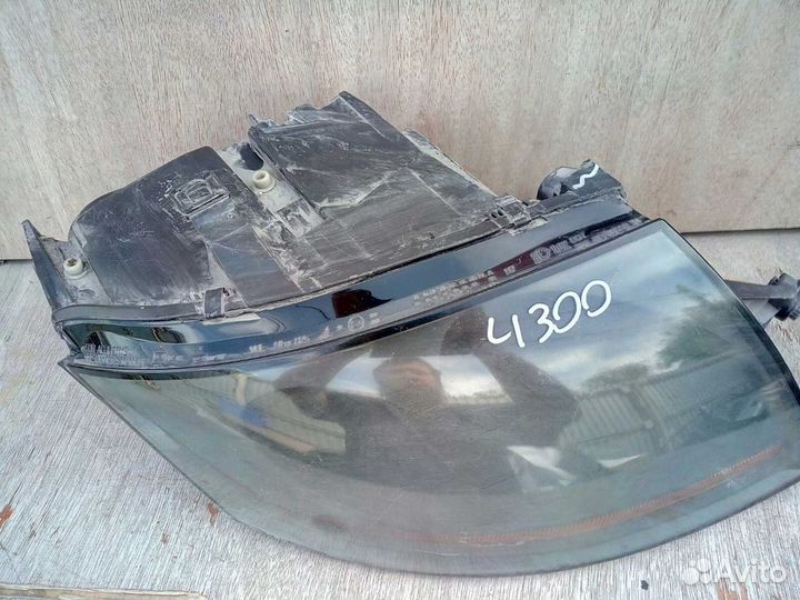 Audi TT с 1998 г. - Фара правая Б/У