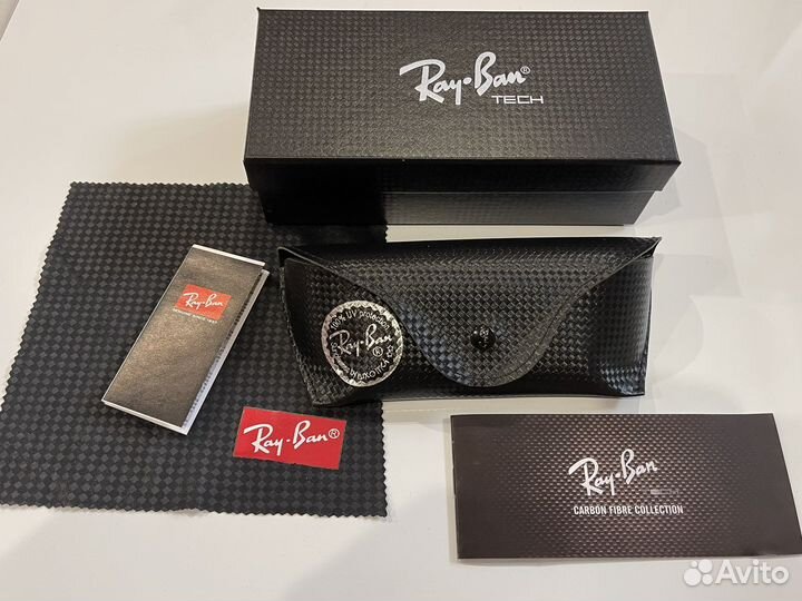 Солнцезащитные очки Ray Ban