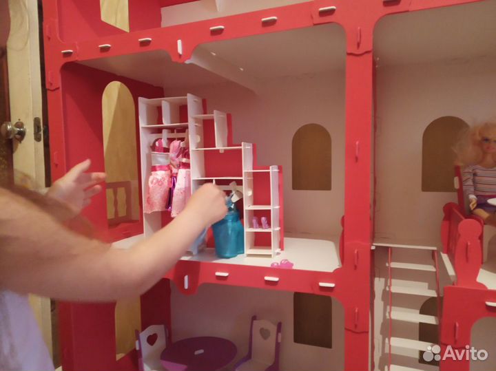 Домик кукольный