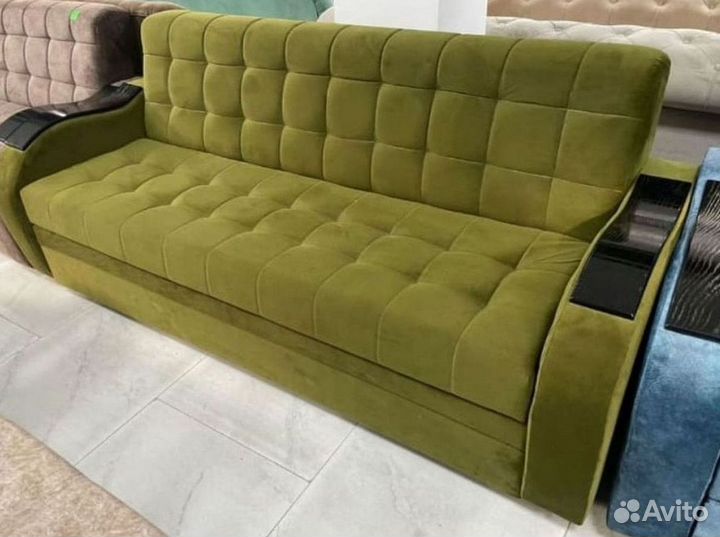 Прямой диван в наличии