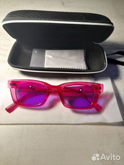 Солнцезащитные очки женские брендовые
