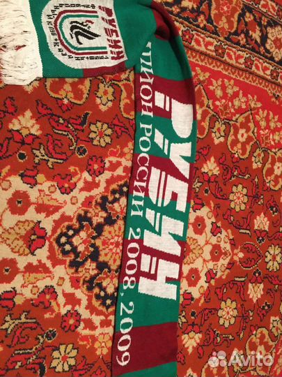 Шарфы в наличие разные