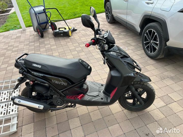 Скутер Vento